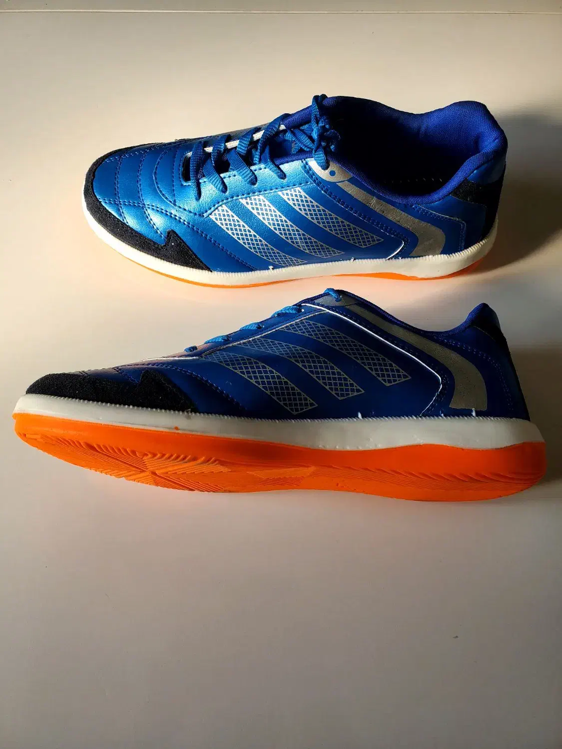 کفش بزرگ پا آدیداس سالنی سایز ۴۵ و ۴۶ و ۴۷|کیف، کفش، کمربند|اهواز, کمپلو جنوبی|دیوار