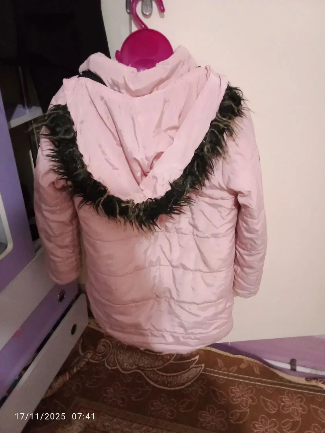 کاپشن|لباس|سبزوار, غرب نیروگاه|دیوار