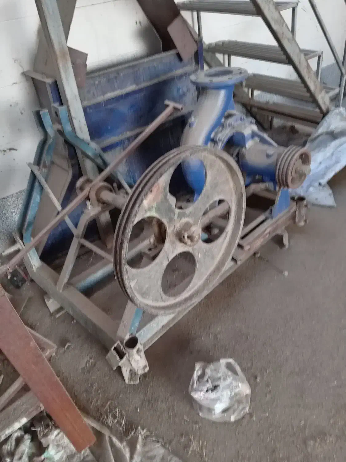 تراکتورپمپ آب کشی پشت ثراکتوز|قطعات یدکی و لوازم جانبی|شیراز, برمشور علیا|دیوار