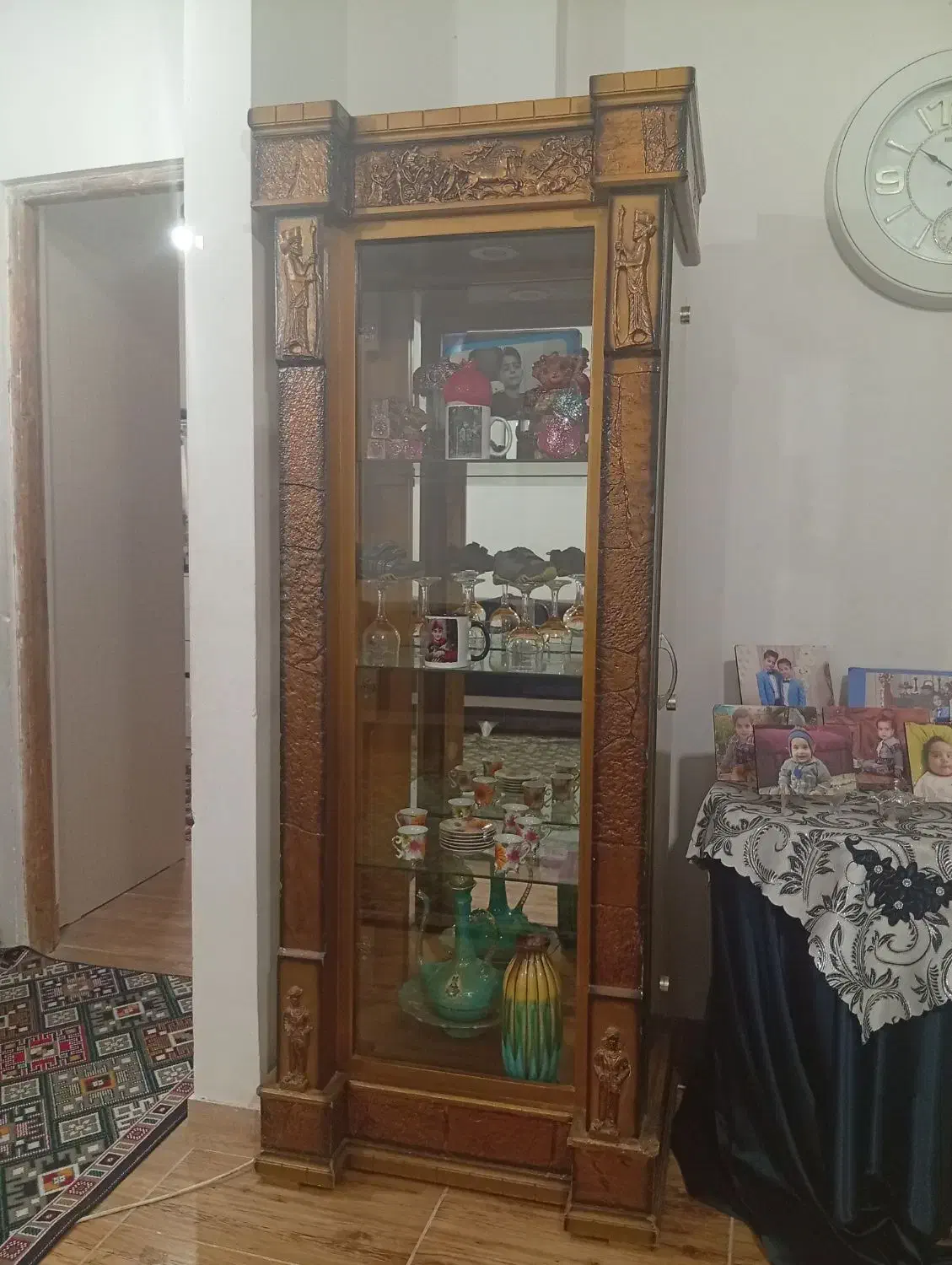 ویترین سنتی تمیز|بوفه، ویترین، کنسول|لاهیجان, گلستان|دیوار
