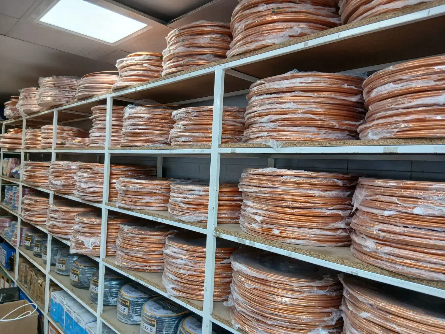 جذب شرکت‌ معتبر. نیروی انسانی‌ بخش فروشگاه|استخدام بازاریابی و فروش|رشت, سعدی (تختی)|دیوار