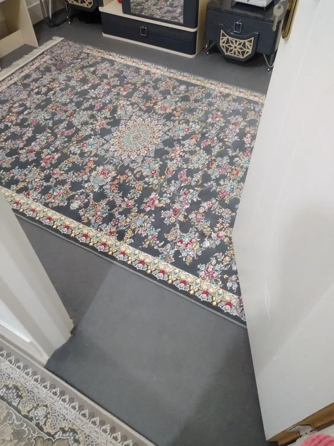 فرش ۱ در ۲.نو ۷۰۰ شانه|فرش|بروجرد, |دیوار