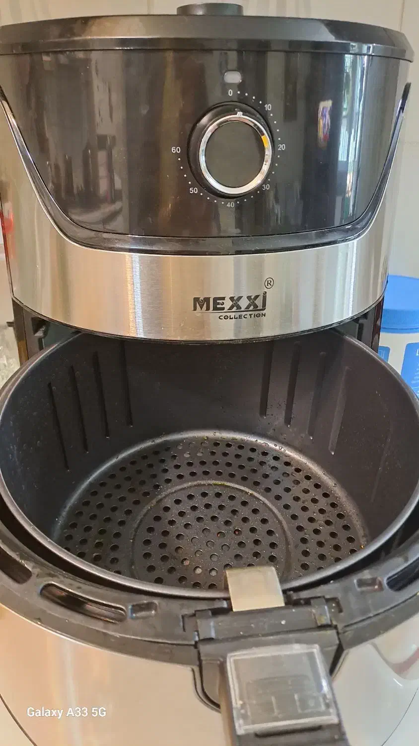 سرخ کن ۸/۵ لیتری نو نوهه..۳ بار استفاده شده.|اجاق گاز و لوازم برقی پختوپز|صدرا-فارس, فاز ۱|دیوار