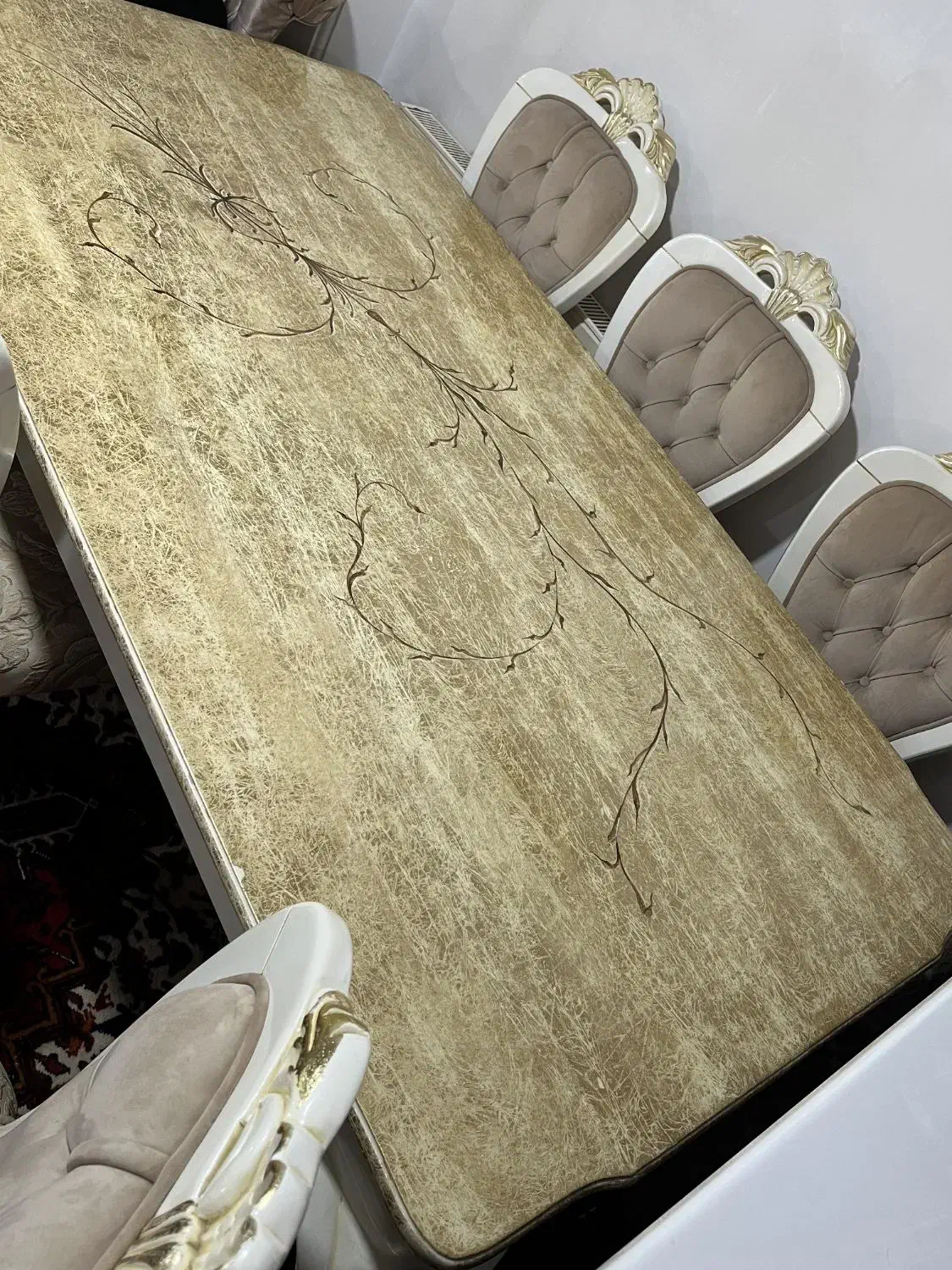 میز غذاخوری سلطنتی|میز و صندلی غذاخوری|تیکمه داش, |دیوار