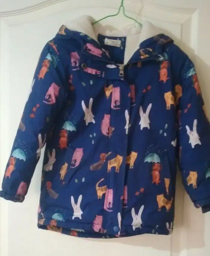 کاپشن دخترونه|لباس|پرند, فاز ۴|دیوار