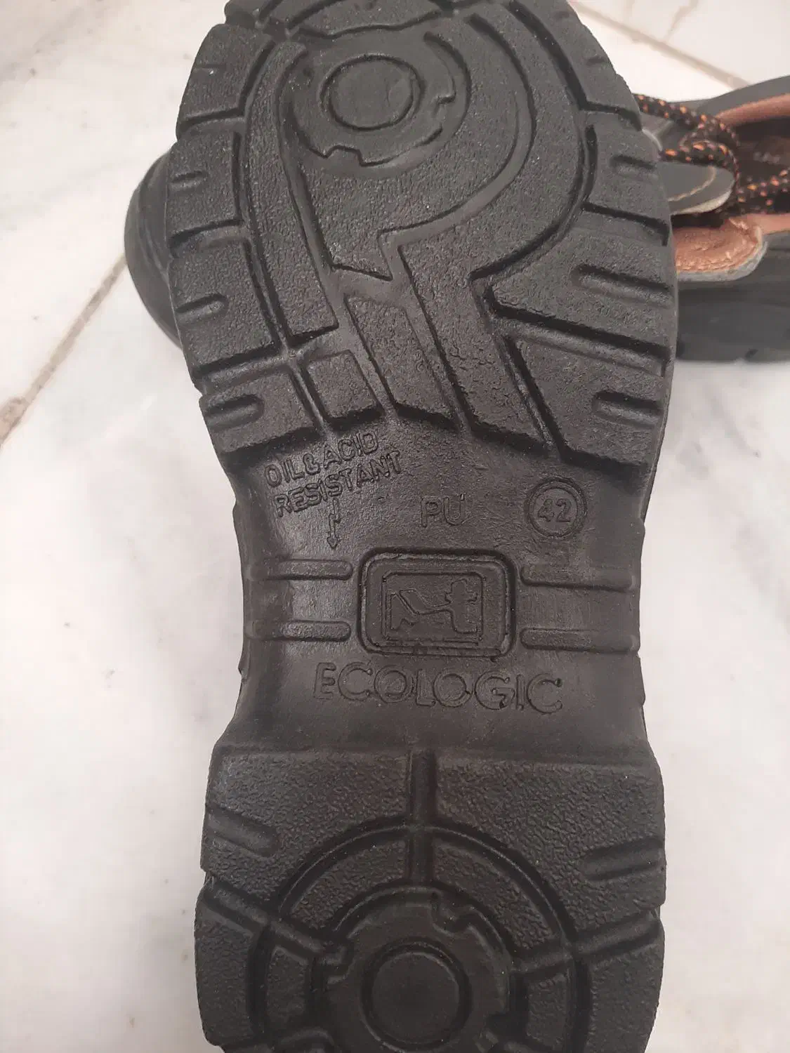 کفش ایمنی کار|کیف، کفش، کمربند|خمینیشهر, |دیوار