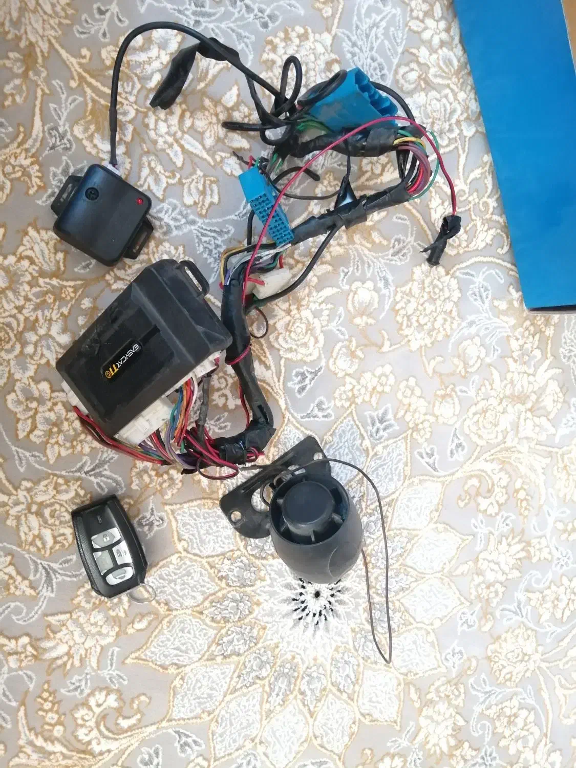 دزدگیر ایزیکار|قطعات یدکی و لوازم جانبی|اراک, |دیوار