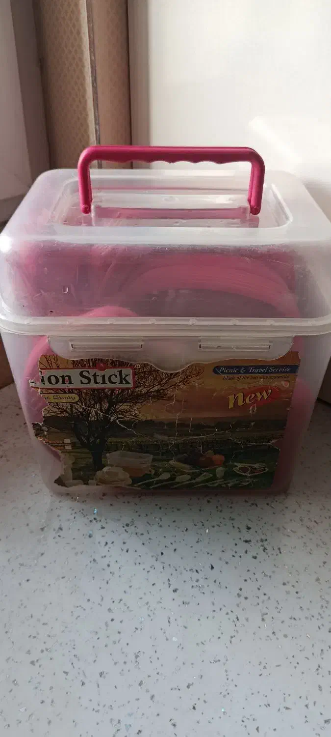 ظروف پلاستیکی|ظروف نگهدارنده، پلاستیکی، یک‌بارمصرف|سنندج, |دیوار