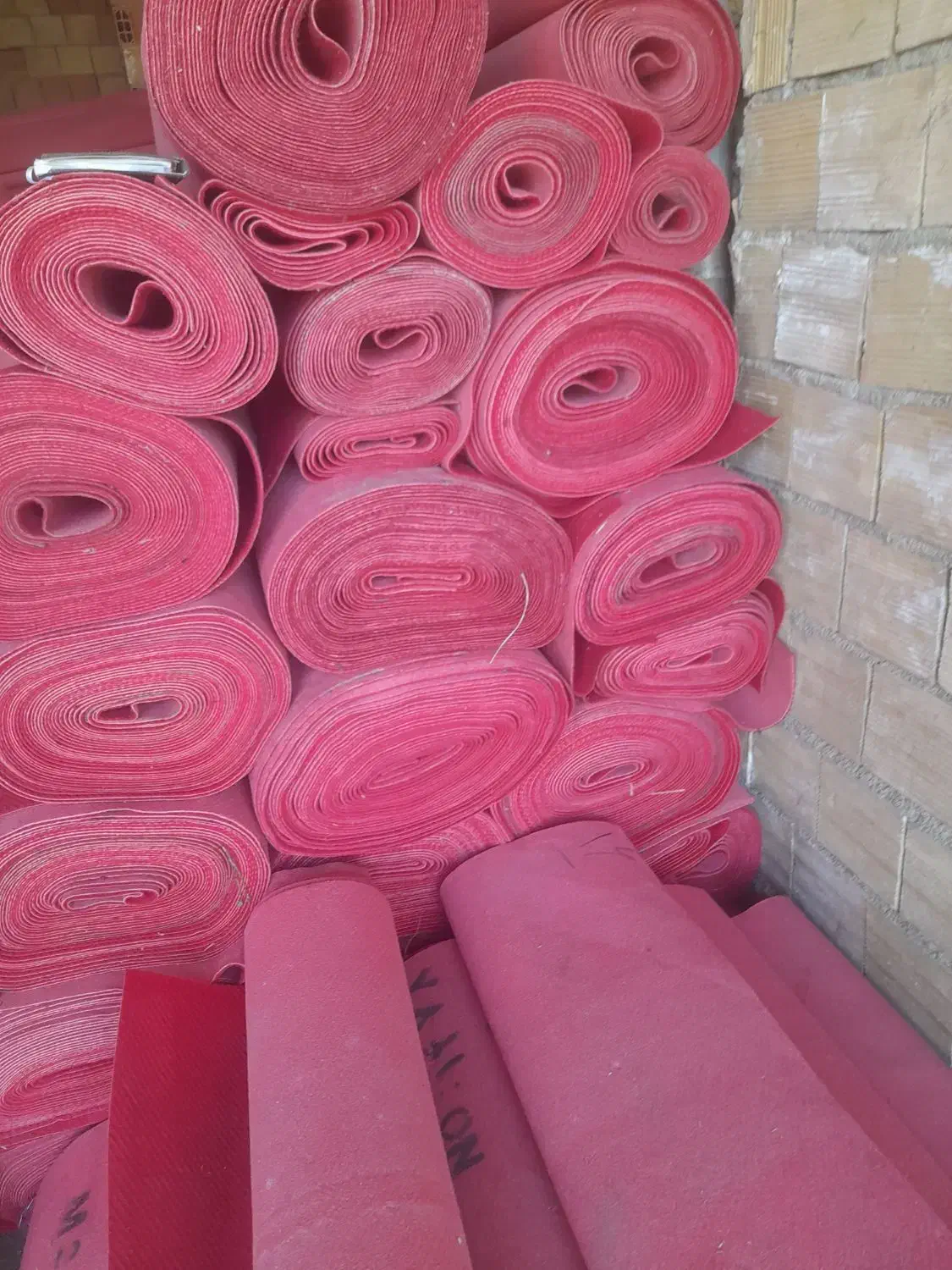 پخش عمده و جزء موکت درحد نو و دست دوم|موکت|تهران, نمایشگاه بین المللی|دیوار