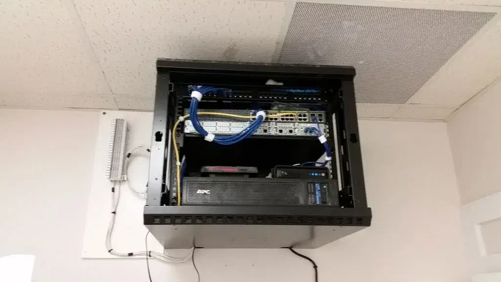 نصب و فروش انواع دوربین مداربسته|خدمات پیشه و مهارت|تبریز, |دیوار