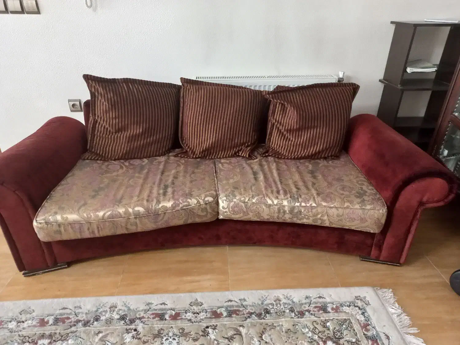 یکدست مبل ۷ نفره|مبلمان خانگی و میز عسلی|شاهین‌شهر, مخابرات (شهید بهشتی)|دیوار
