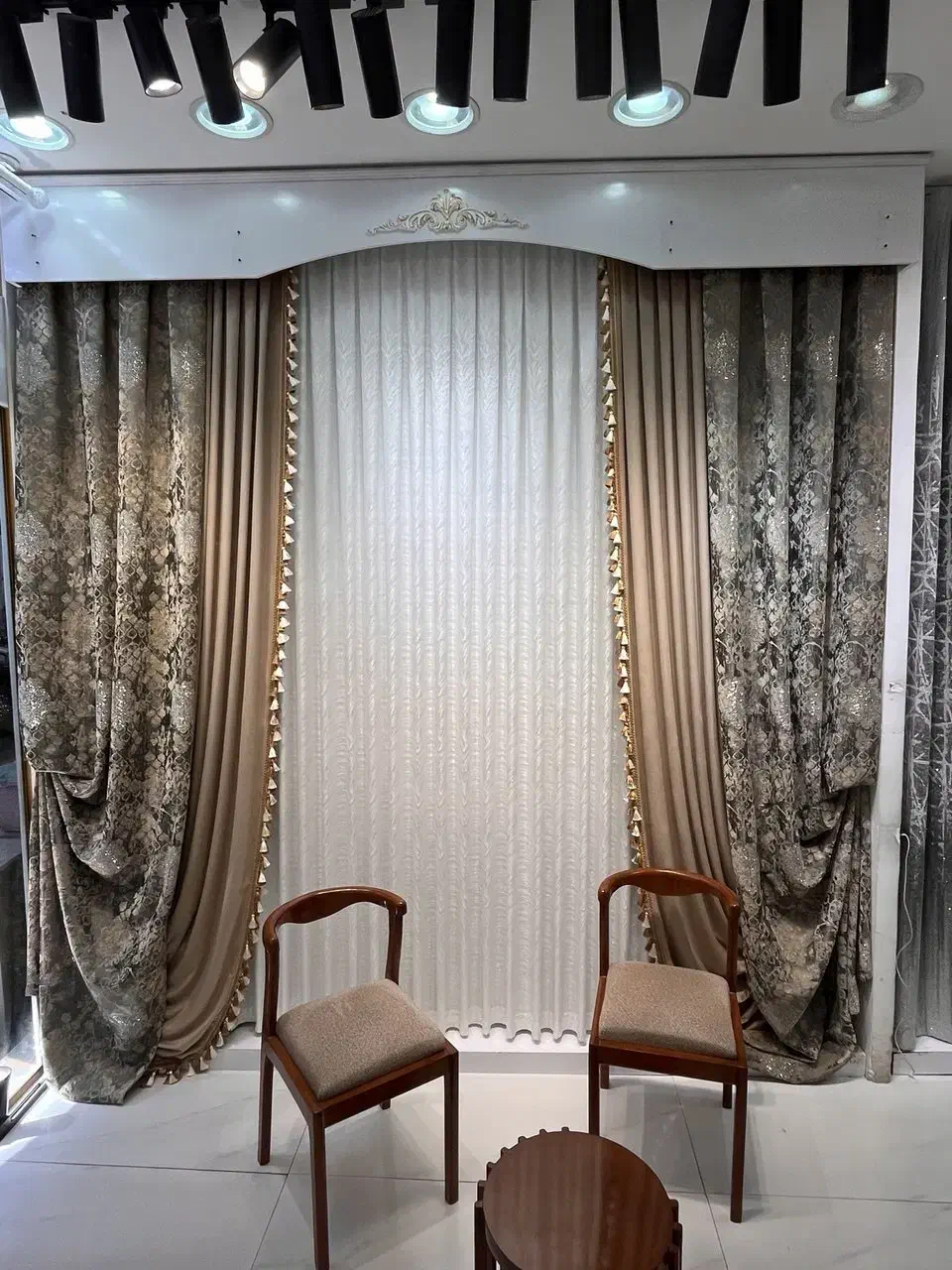 پرده|پرده، رانر، رومیزی|قم, تکیه آقا سید حسنی|دیوار