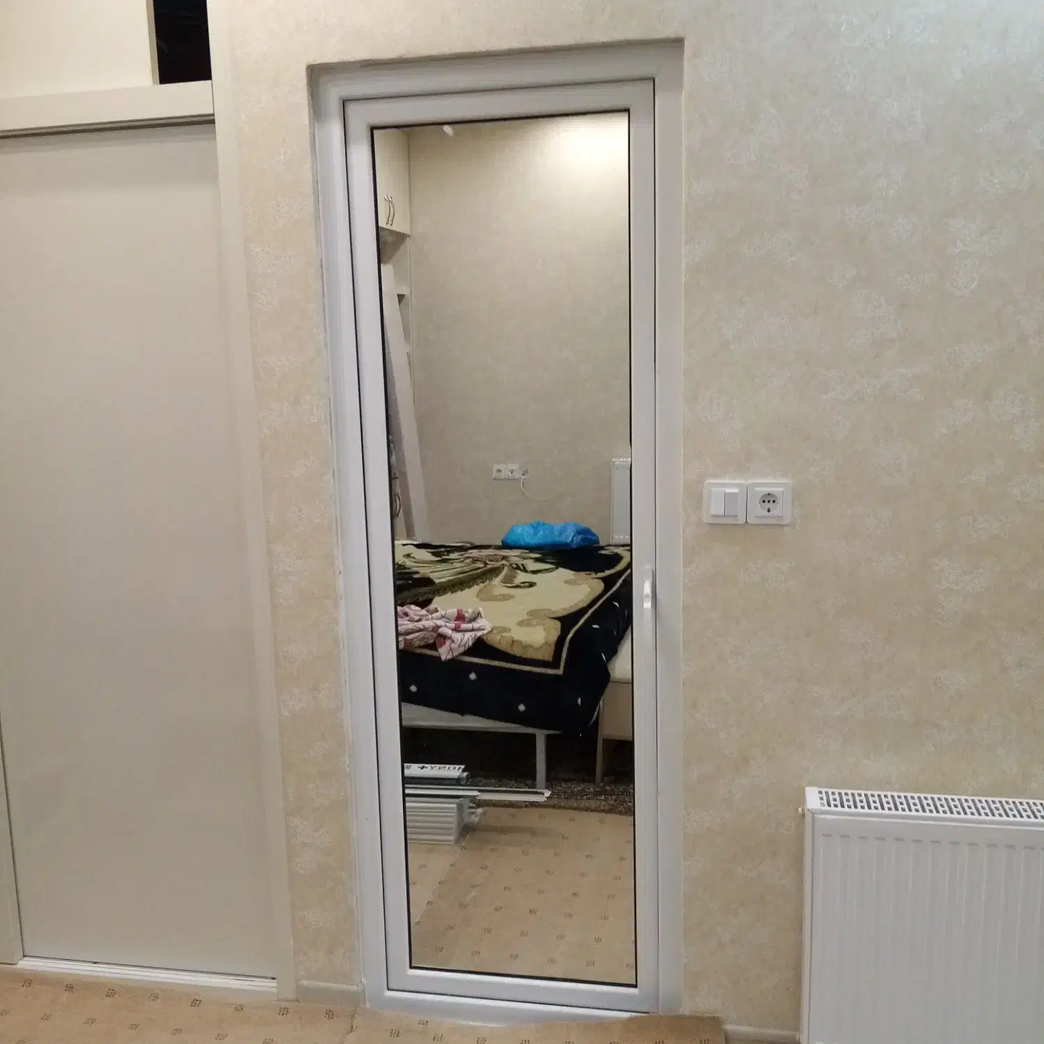 تولید درب وپنجره آلومینیوم و پی وی سی|خدمات پیشه و مهارت|سبزوار, ابارش|دیوار