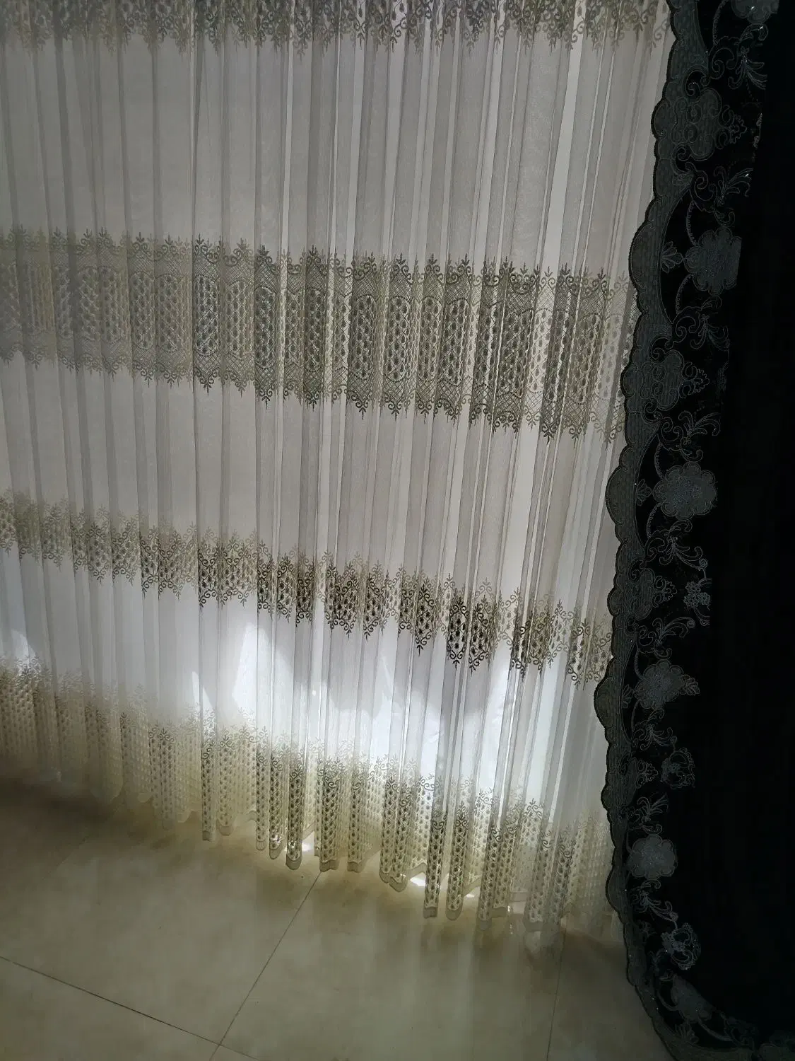 پرده پذیرایی با دو دستک مخمل|پرده، رانر، رومیزی|مشهد, کوی المهدی|دیوار