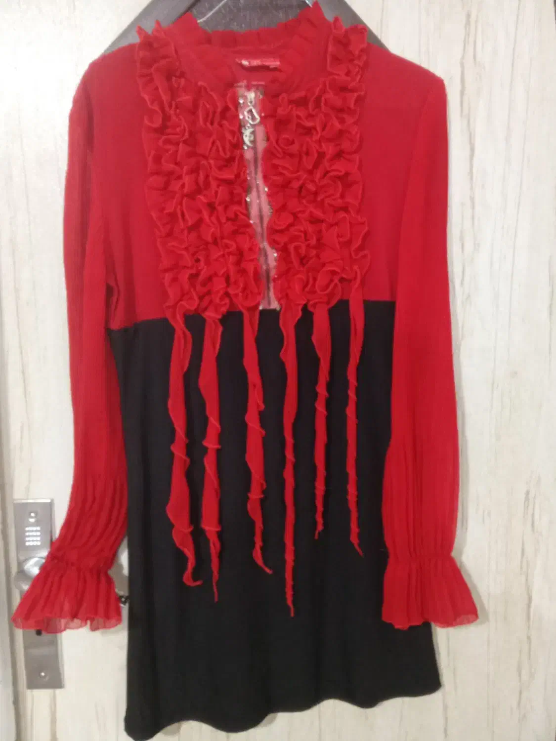 شومیز قرمز|لباس|ابهر, |دیوار