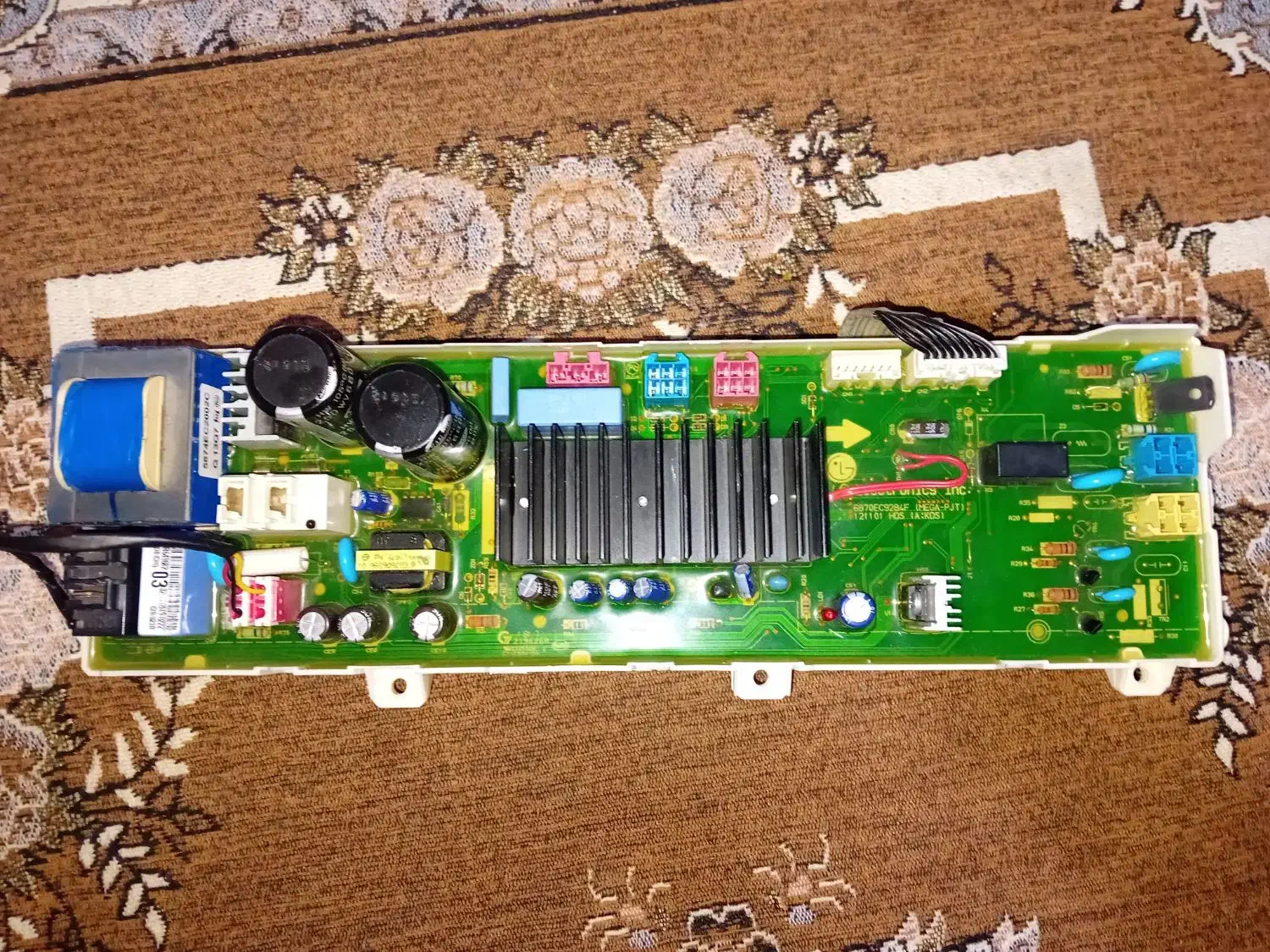 بردلباسشویی ال جی|ماشین لباسشویی و خشک‌کن لباس|سبزوار, قصبه شرقی|دیوار