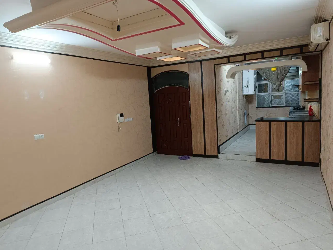 آپارتمان طبقه اول شیک و کم قیمت، وکالتی و قولنامه|فروش آپارتمان|مشهد, شفا|دیوار