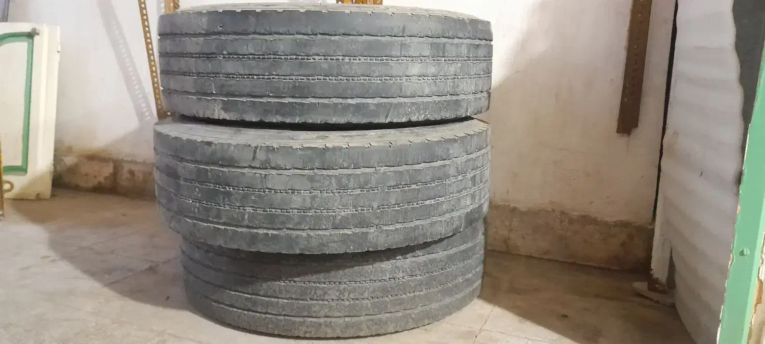 لاستیک ۲۳۵ تیوبلس|قطعات یدکی و لوازم جانبی|تربتحیدریه, کلاته توکلی|دیوار