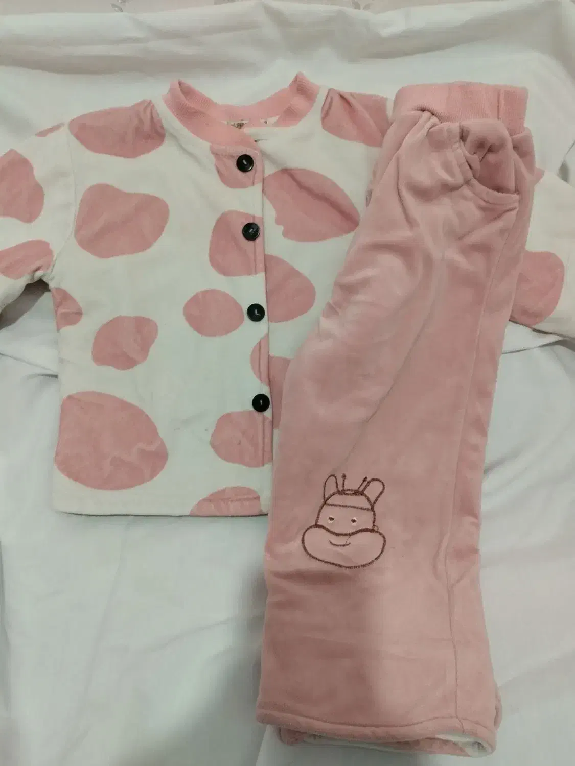 لباس گرم دخترونه مناسب 1و 2 سال|کفش و لباس بچه|مسجد سلیمان, |دیوار