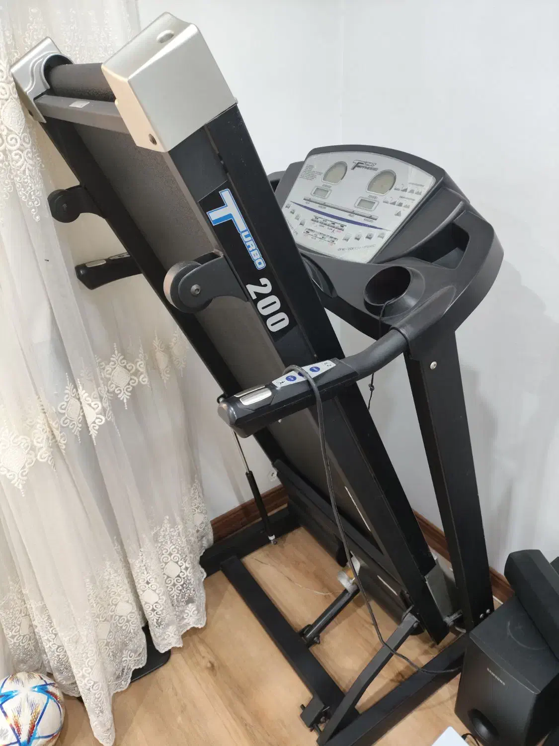 تردمیل کم کار در حد نو در شهر جم|تجهیزات ورزشی|جم, |دیوار