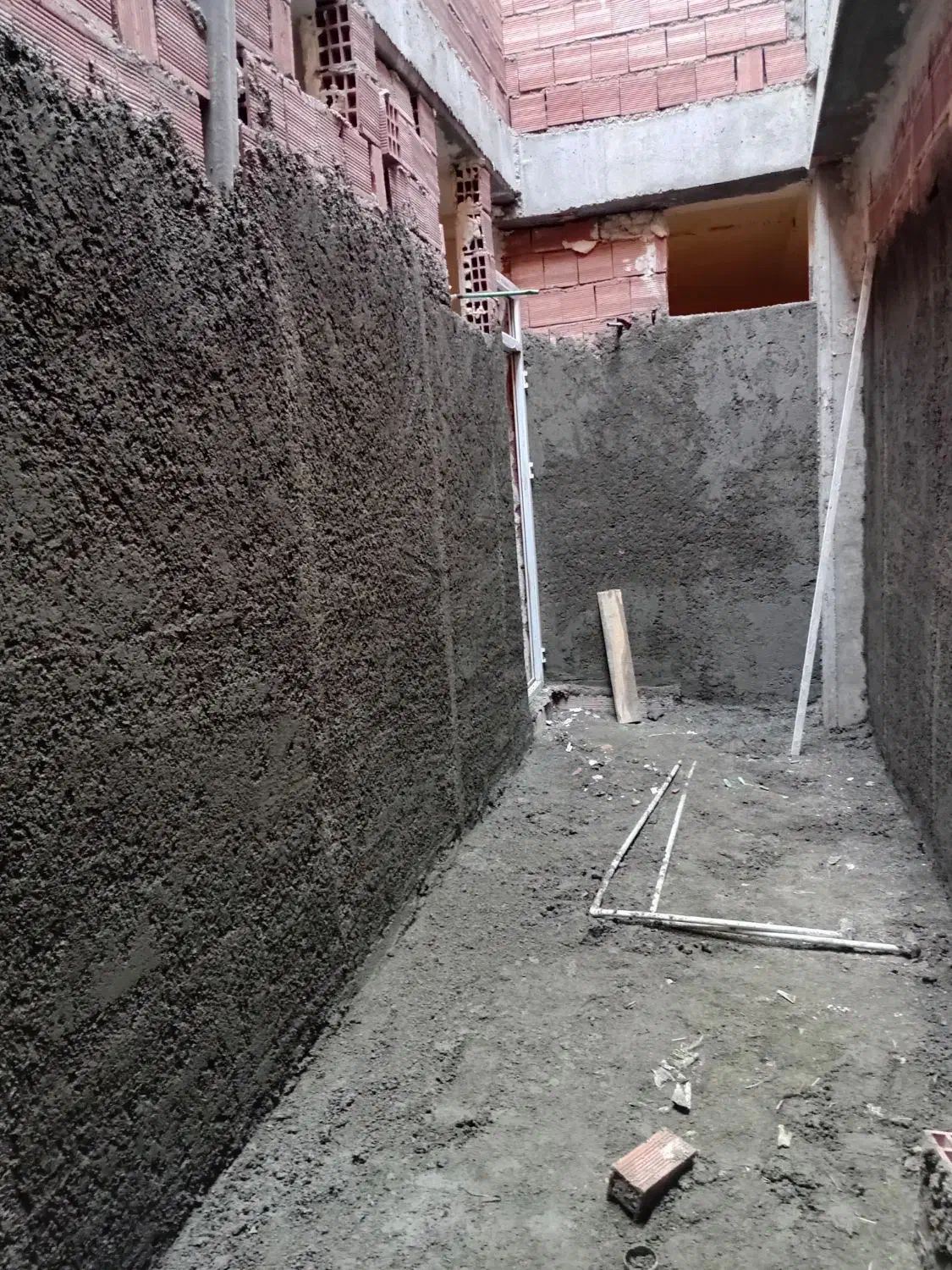 سیمانکاری.سنگ کاری.کاشی کاری|خدمات پیشه و مهارت|اردبیل, |دیوار