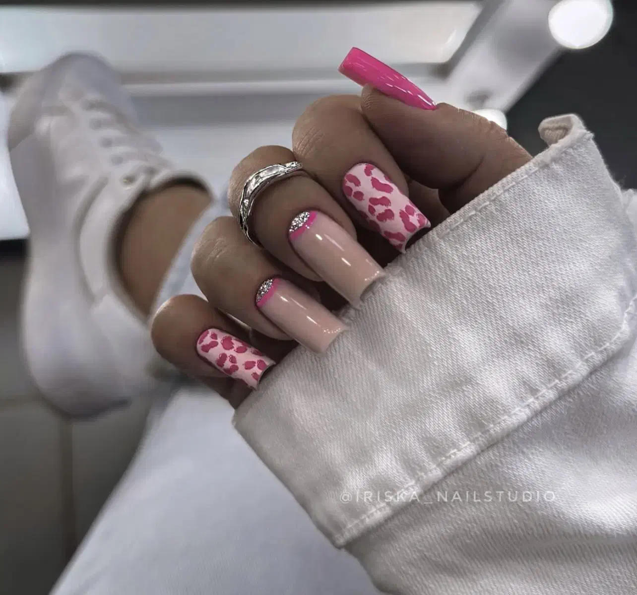 فرصت خفن کاشت ناخن فقط هزینه مواد|خدمات آرایشگری و زیبایی|محمودآباد, |دیوار