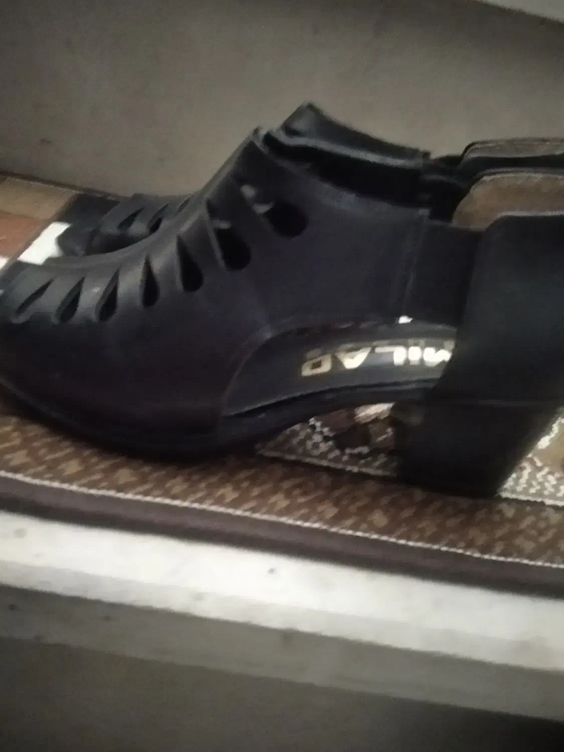 کفش|کیف، کفش، کمربند|خرم‌آباد, |دیوار