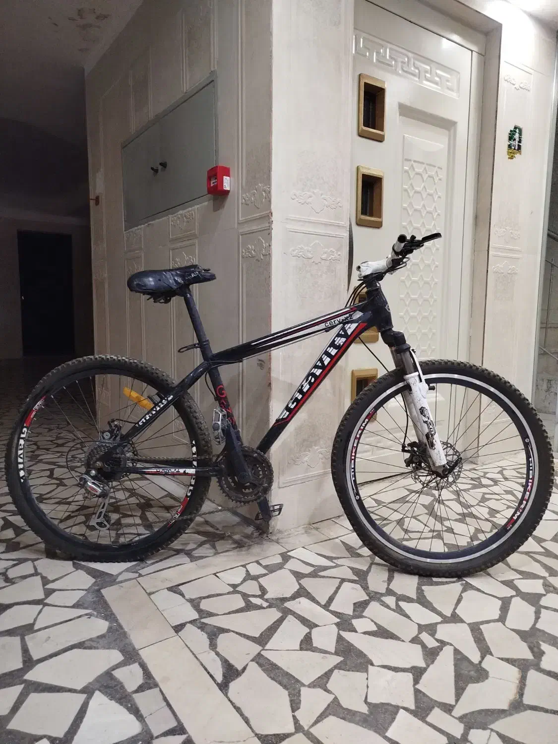 دو عدد دوچرخه سایز 20و 26.|دوچرخه، اسکیت، اسکوتر|کرج, شهرک جهان آرا|دیوار