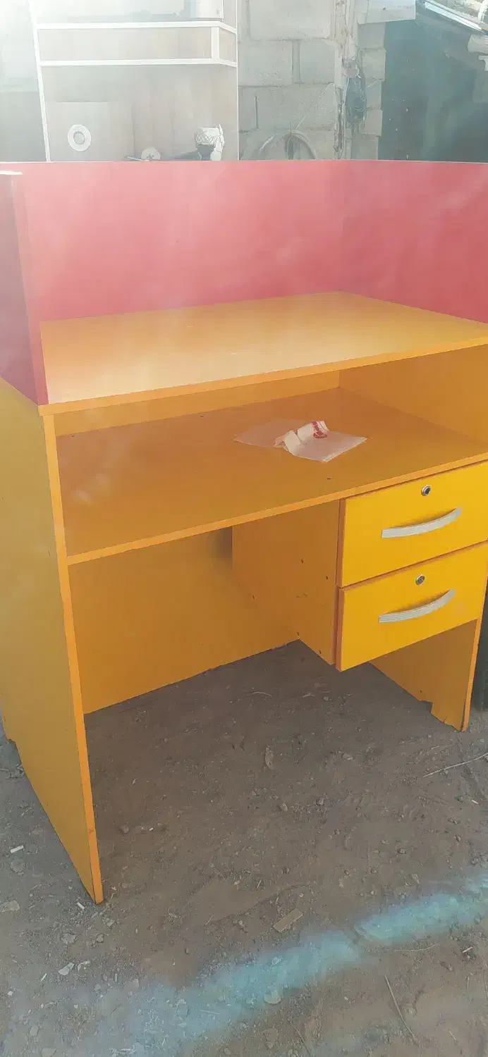 میز|میز تحریر و کامپیوتر|بیرجند, |دیوار