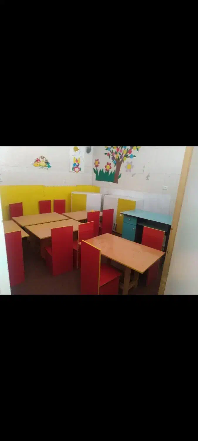 میز صندلی پیش دبستانی|صندلی و نیمکت|بندر ماهشهر, |دیوار