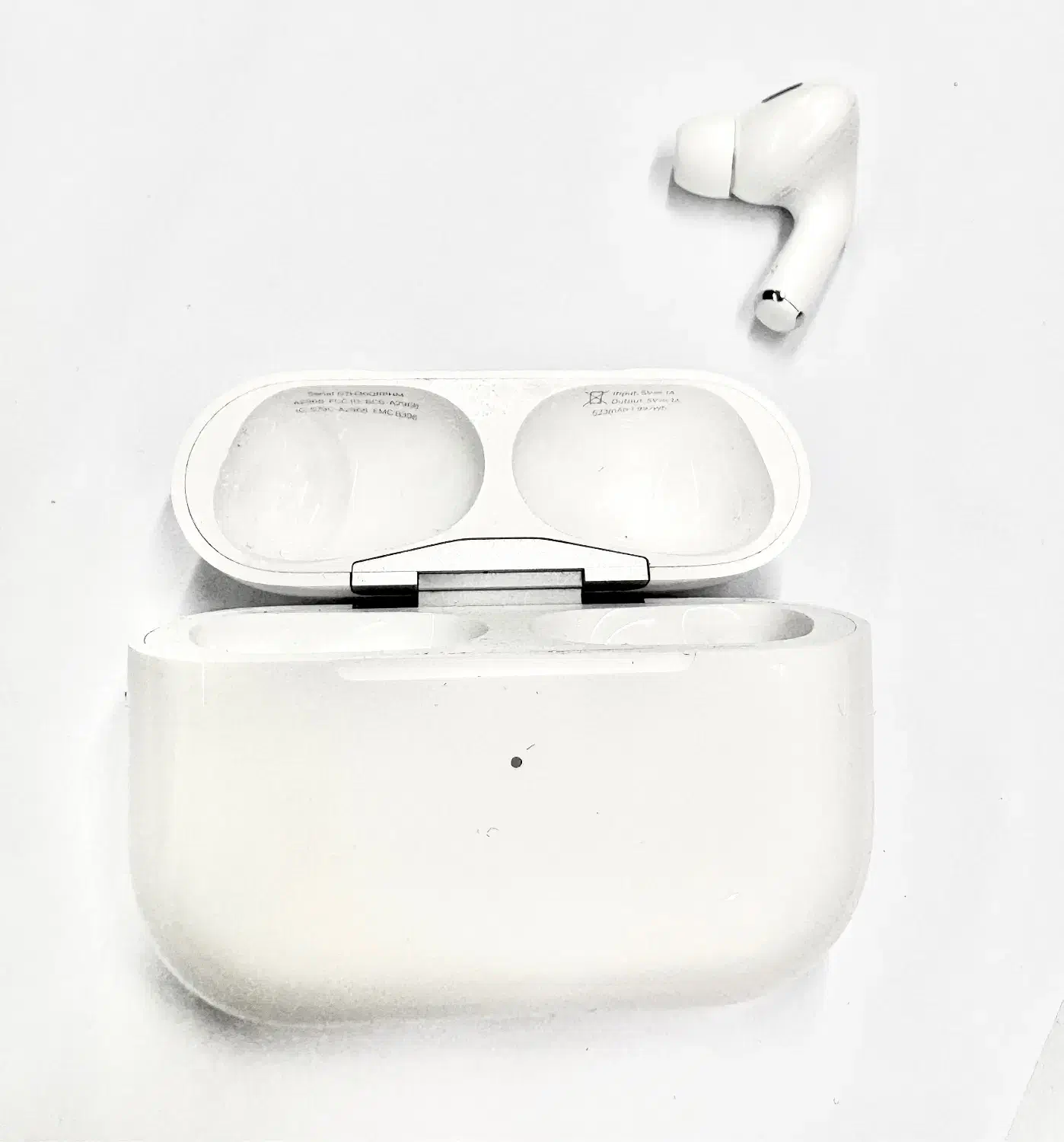 ایرپاد پرو ۲ اصل-گوش راست سالم و تمیز|لوازم جانبی موبایل و تبلت|تهران, امانیه|دیوار