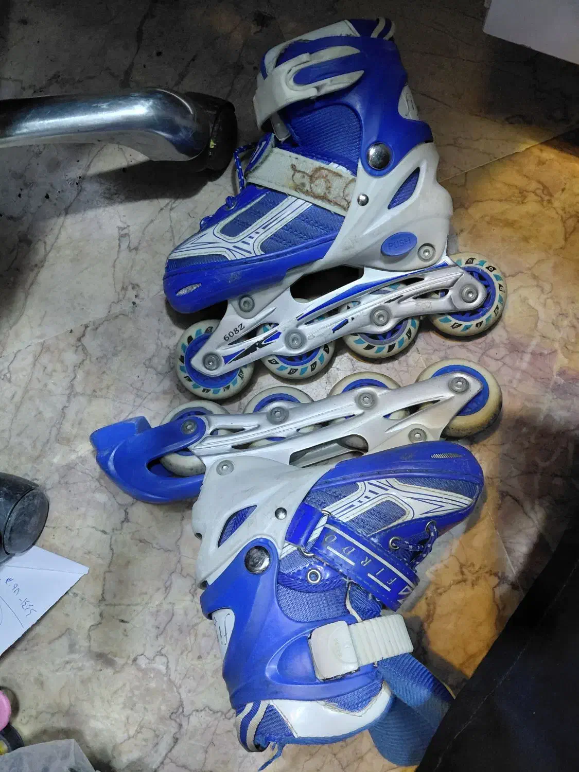 کفش اسکیت|دوچرخه، اسکیت، اسکوتر|بم, |دیوار