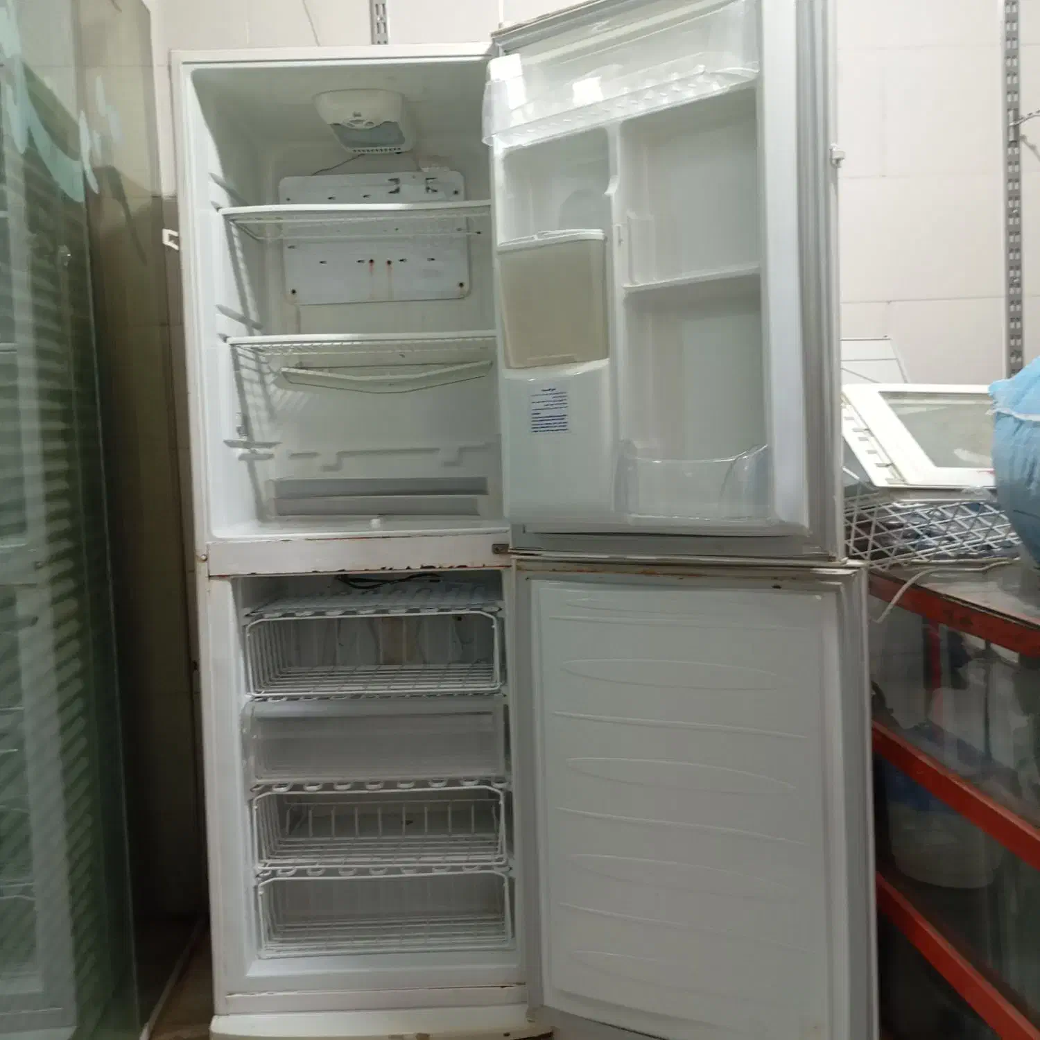 یخچال|یخچال و فریزر|تاکستان, |دیوار