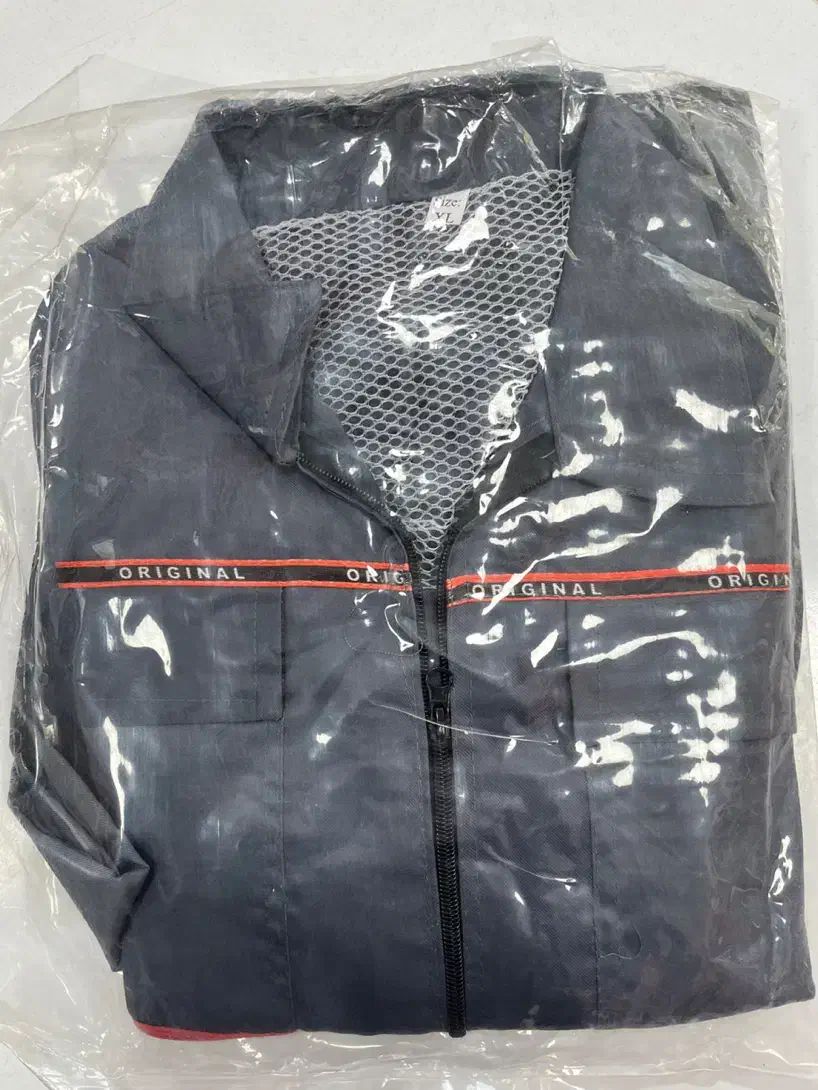 لباس کار قیمت مناسب|لباس|رشت, آب و برق|دیوار