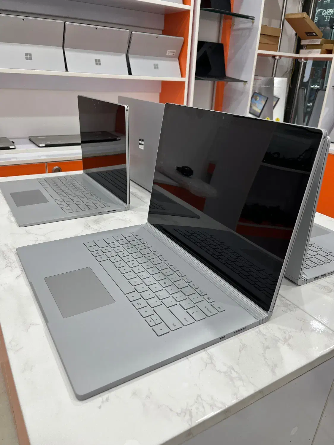 سرفیس بوک ۲ surface book 2  گر۱فیک ۶ گیگ|رایانه همراه|شیراز, ملاصدرا|دیوار
