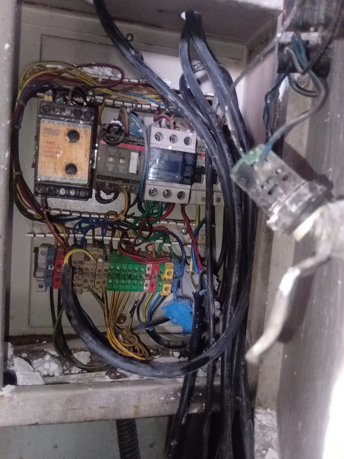 تاسیسات برق ساختمان.صنعتی ولوله کشی آب وفاضلاب|خدمات پیشه و مهارت|چابهار, |دیوار