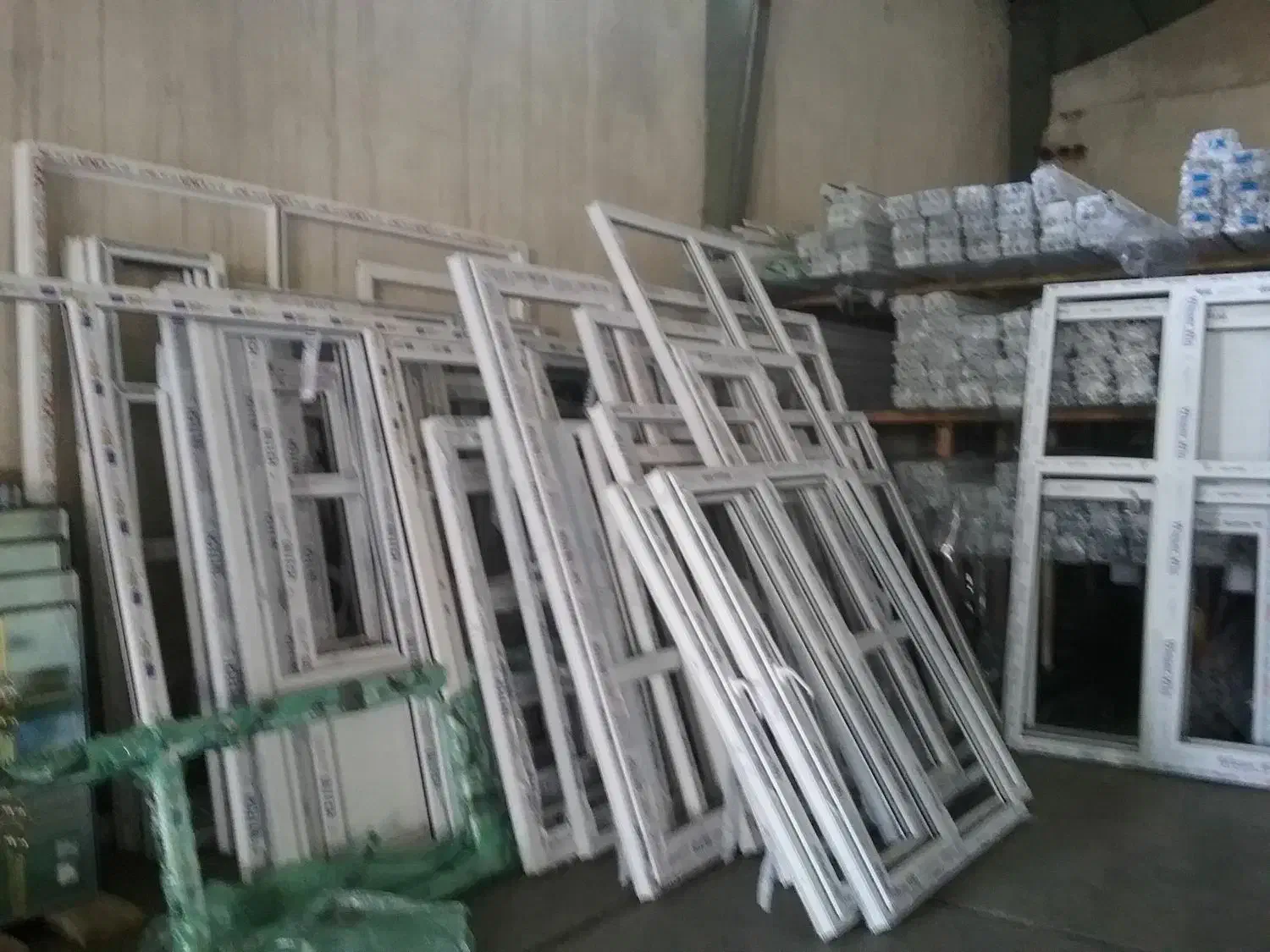 جذب نیرو تولیدی پنجره دوجداره|استخدام صنعتی، فنی، مهندسی|رودبنه, |دیوار