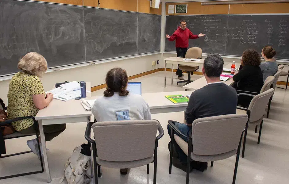 جذب مدرس زبان انگلیسی|استخدام آموزشی|کرمان, |دیوار