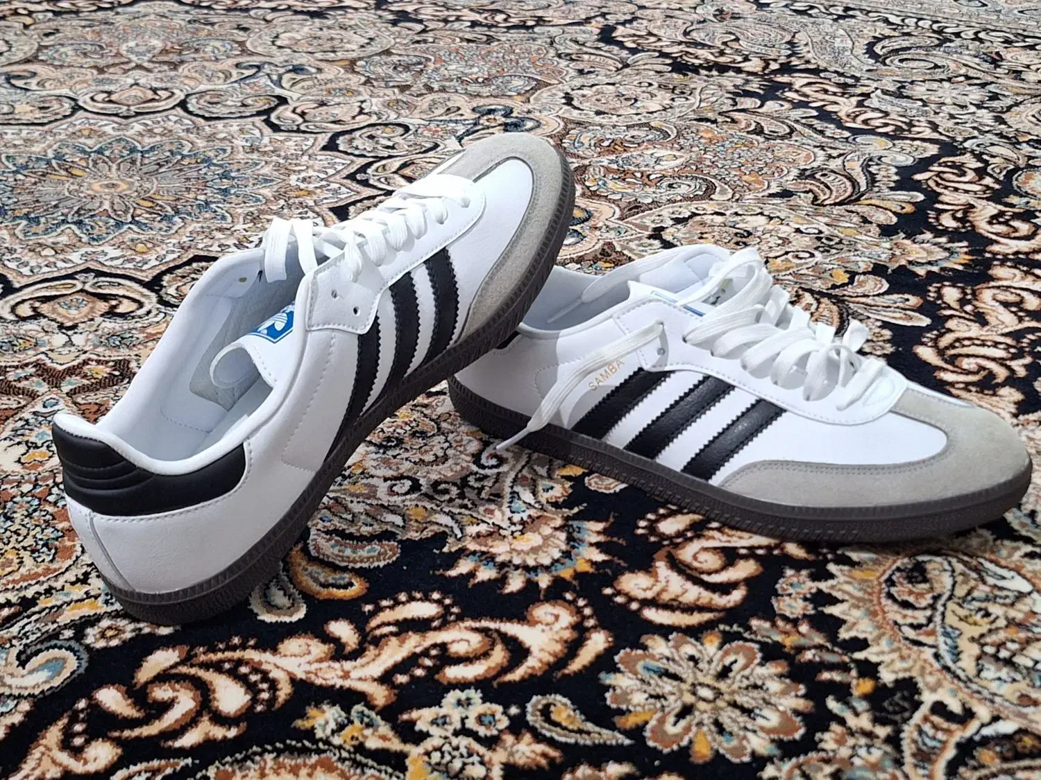 کتونی و کفش|کیف، کفش، کمربند|بروجرد, |دیوار