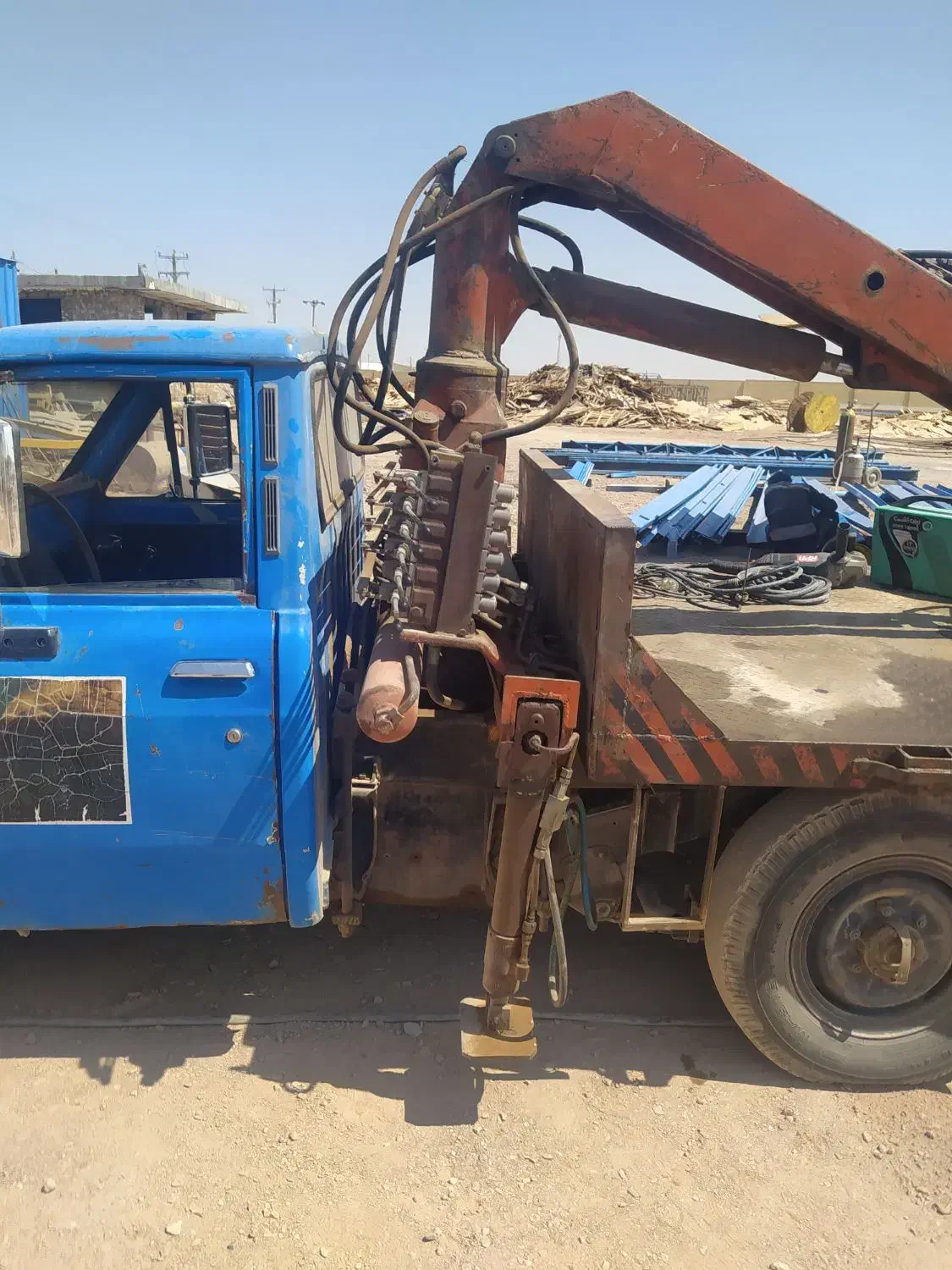 جرثقیل نیسان میبد و اردکان و شهرک صنعتی ها|خدمات حمل و نقل|میبد, |دیوار