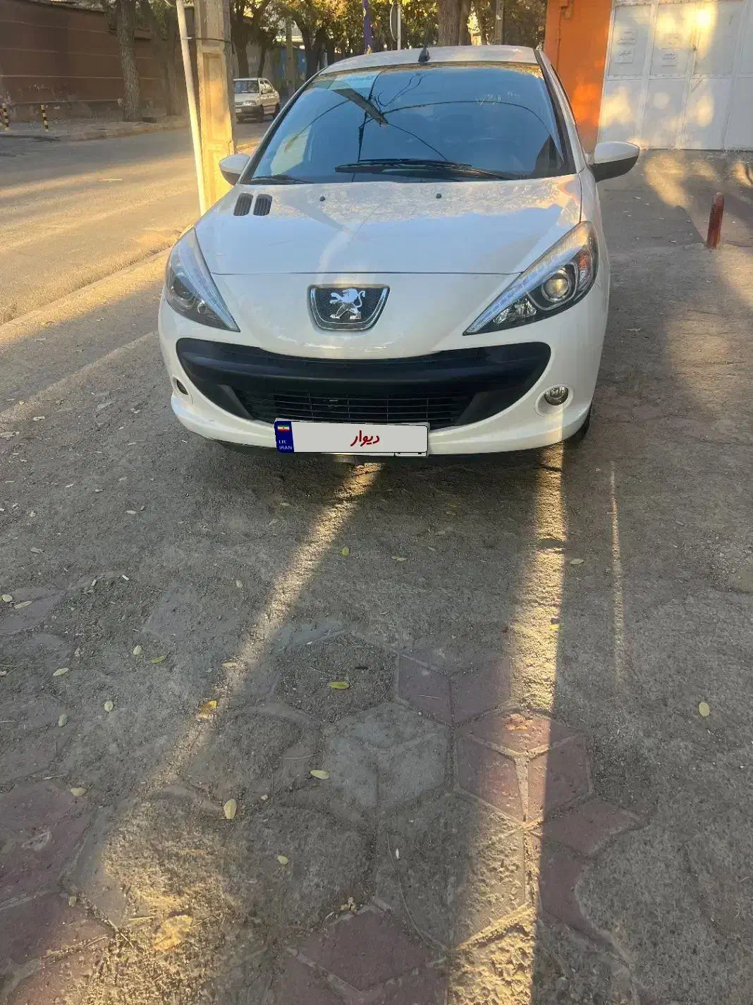 ۲۰۷ دنده ای سفید|خودرو سواری و وانت|سقز, |دیوار