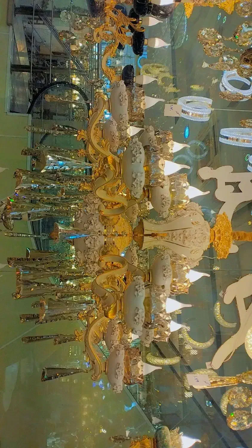 قیمت مناسب ولی خاص بی لوستر ایستیسن تشریف گتر|لوستر و چراغ آویز|تبریز, |دیوار