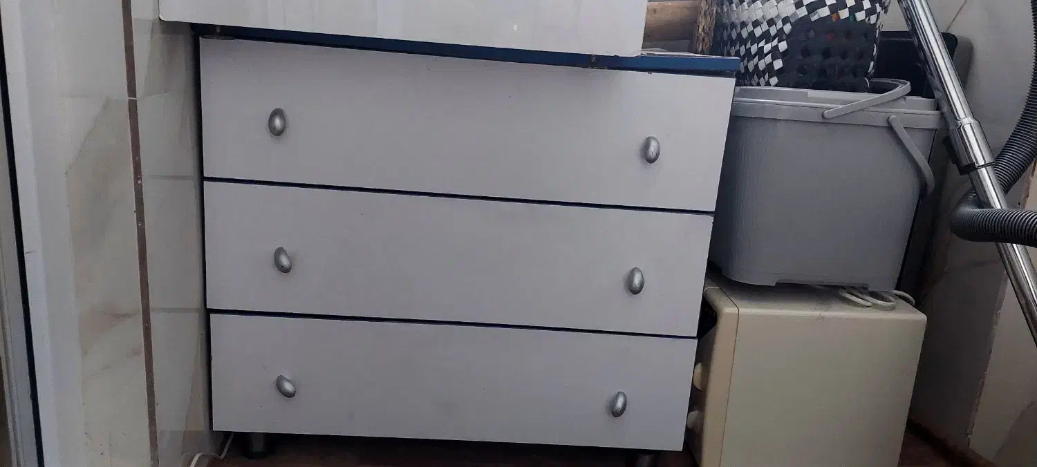 کشو MDF و یک عدد باکس هایگلاس|جاکفشی، کمد، دراور|تبریز, |دیوار