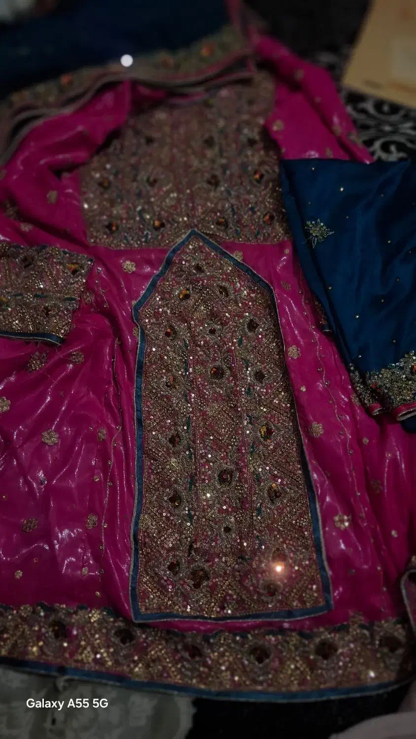 لباس بنارسی|لباس|چابهار, |دیوار