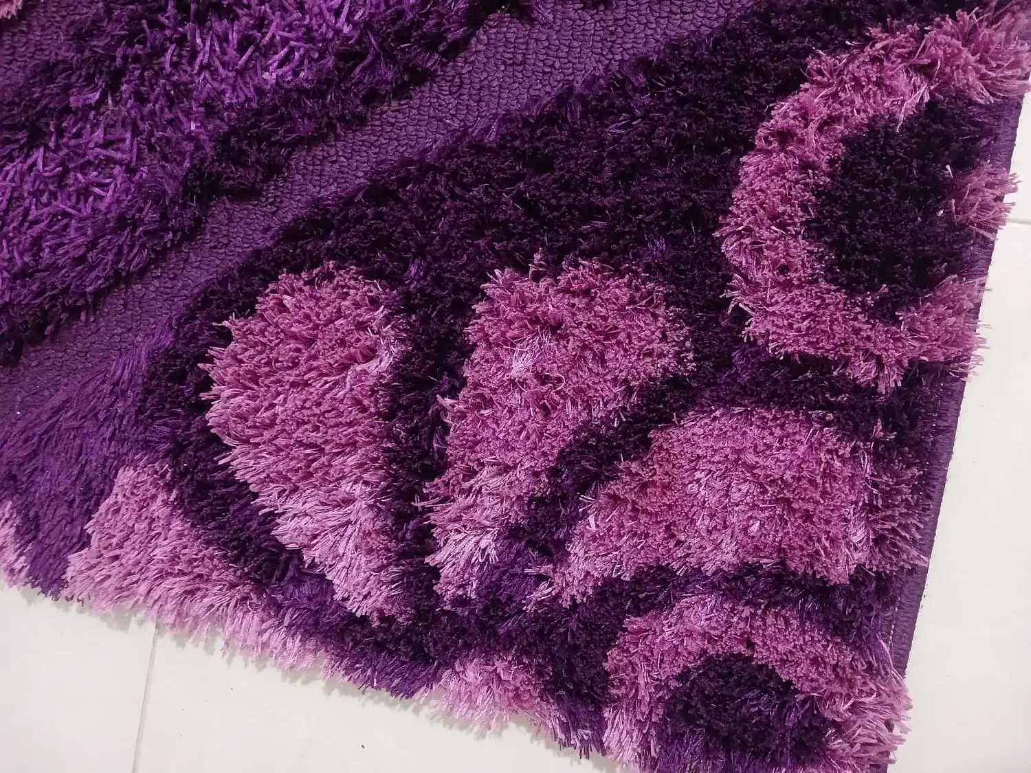 فرش ماشینی۱ونیم در۲۲۵ترکیه فقط۲ماه استفاده شده نو|فرش|تبریز, |دیوار