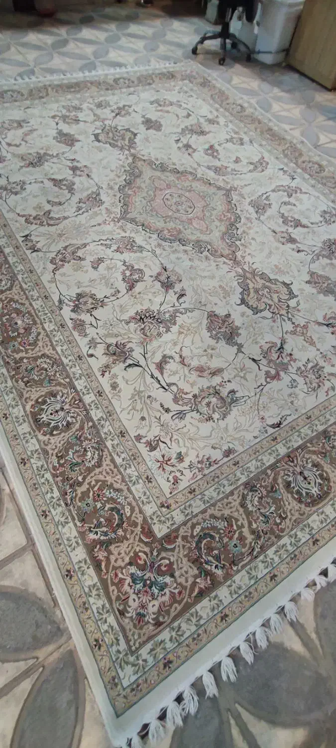 یک جفت فرش ۷۰۰ شانه در حد نو|فرش|شیراز, شهرک فرزانگان|دیوار