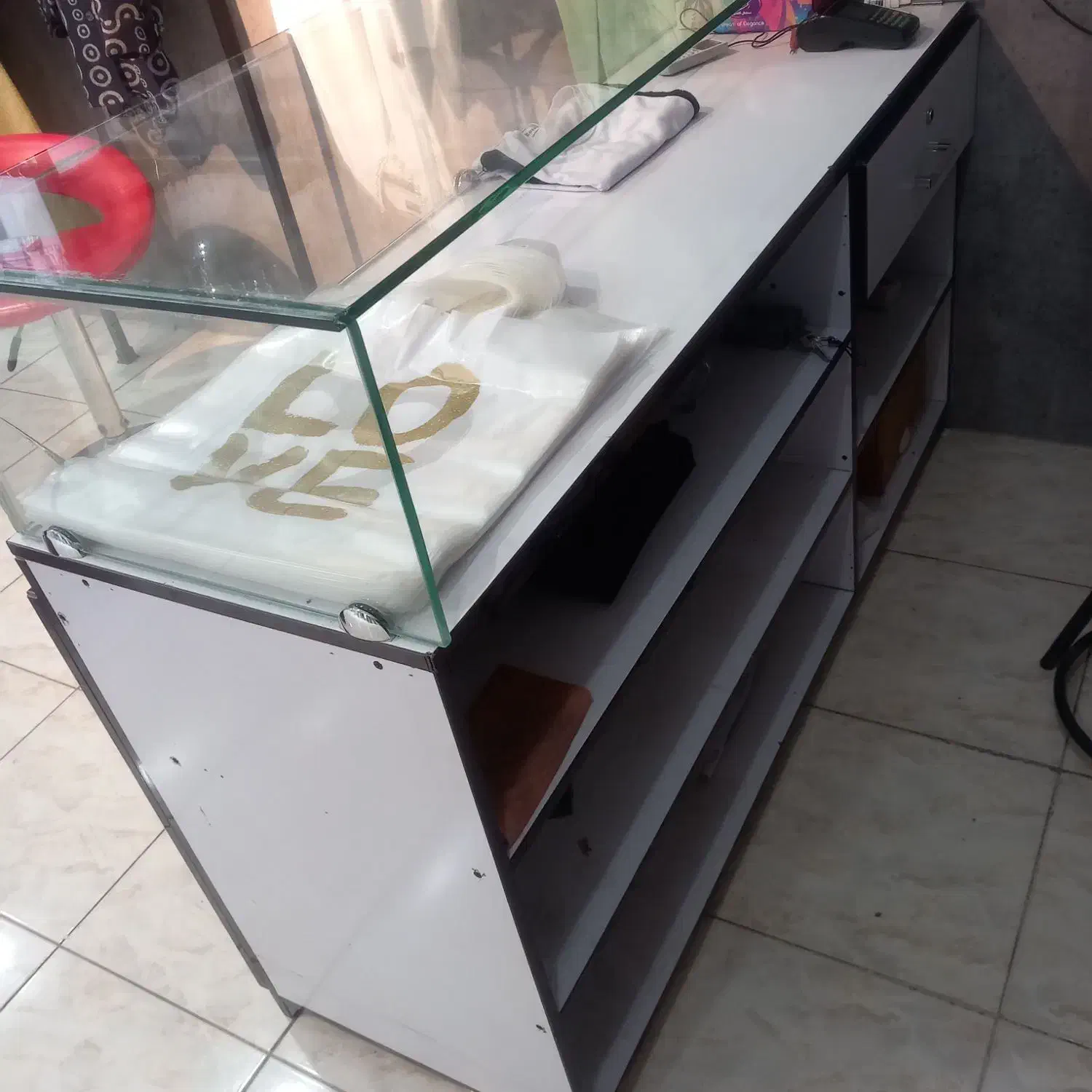 میز پیشخوان وطبقه|فروشگاه و مغازه|زرقان, |دیوار