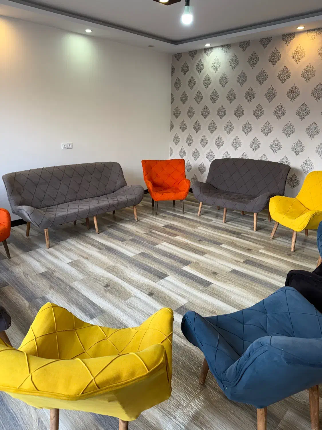 مبلمان|مبلمان خانگی و میز عسلی|هشتگرد, تهران دشت|دیوار