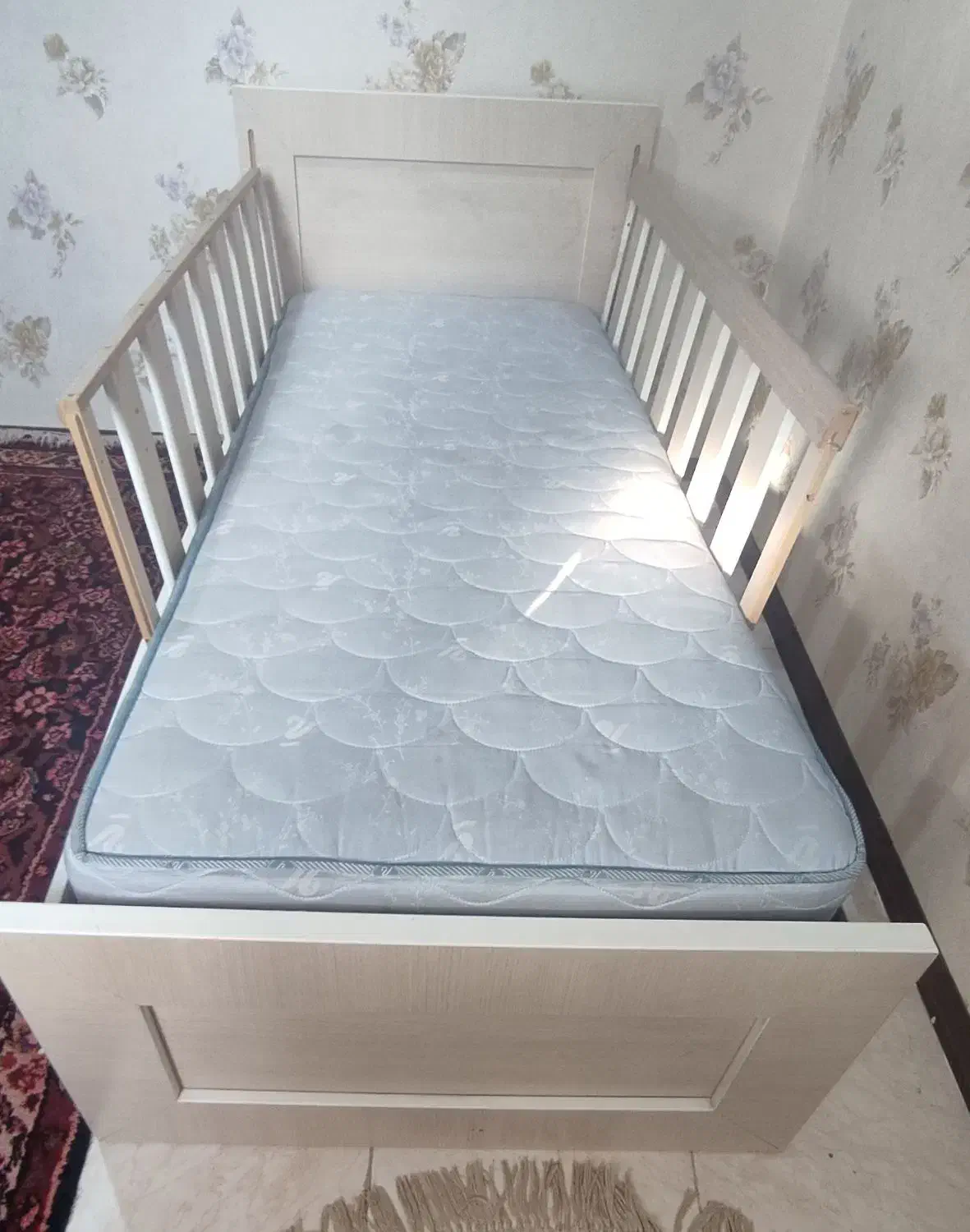 تخت یک نفره همراه با تشک سالم و تمیز|تخت و سرویس خواب|پردیس, فاز ۸|دیوار