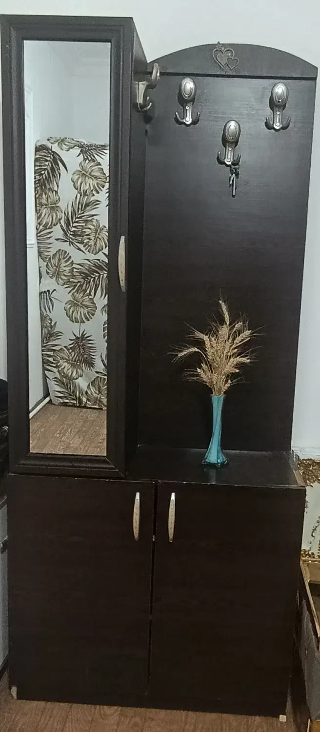 جاکفشی|جاکفشی، کمد، دراور|خوی, |دیوار